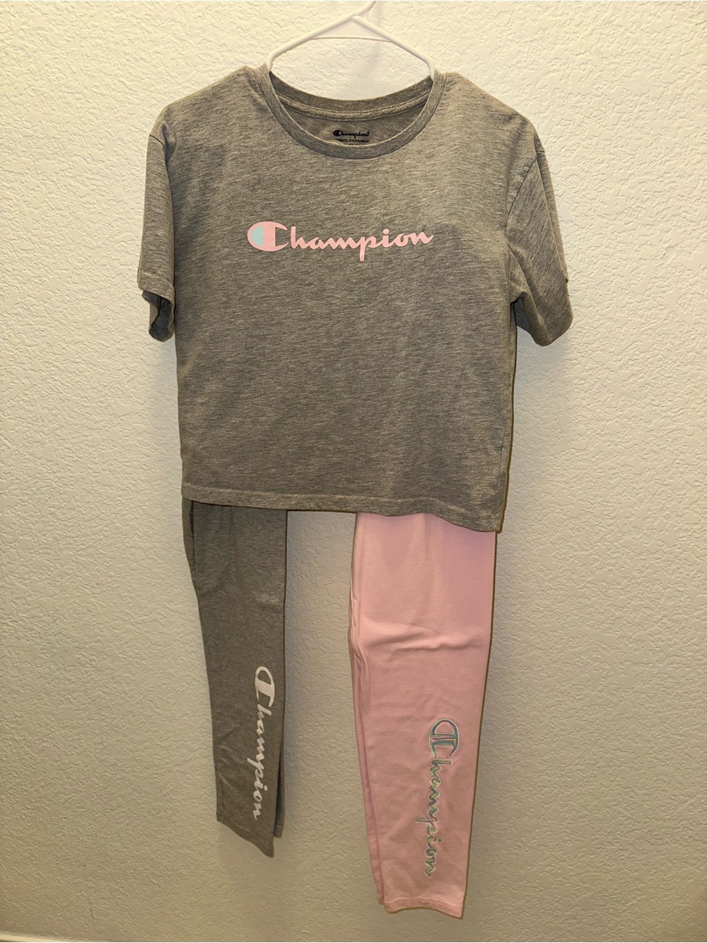 Champion Juniors XL 3 Piece Tee Leggings Capri Activewear Set